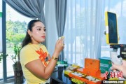 独占七夫泰国主播品三亚榴莲：“尝到了家乡味”